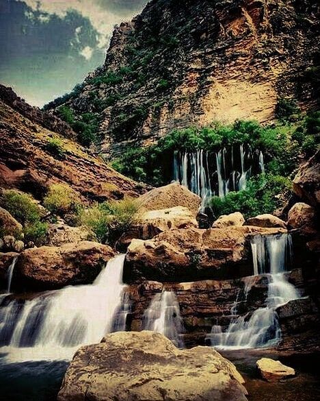 آبشار تله زنگ در استان لرستان