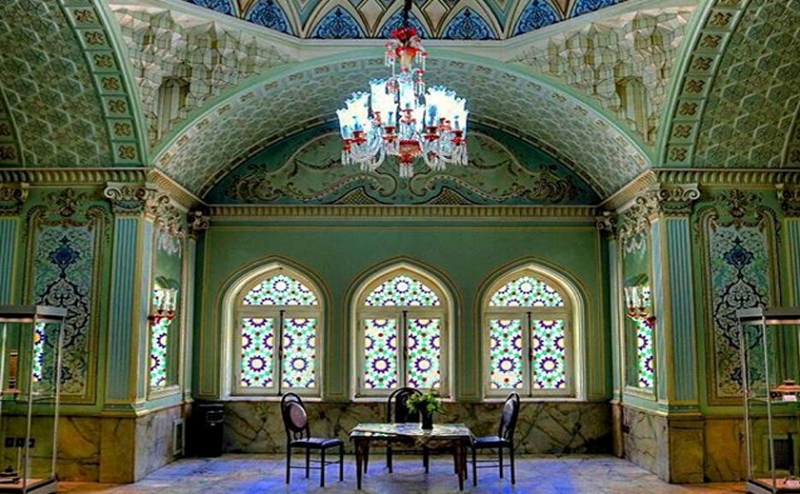 عمارت قصر و آینه، موزه آینه و روشنایی 