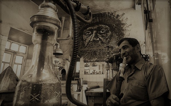 قدیمی‌ترین قهوه‌خانه در محلۀ دوه‌چی در شهر تبریز