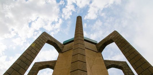 آرامگاه باباطاهر همدانی