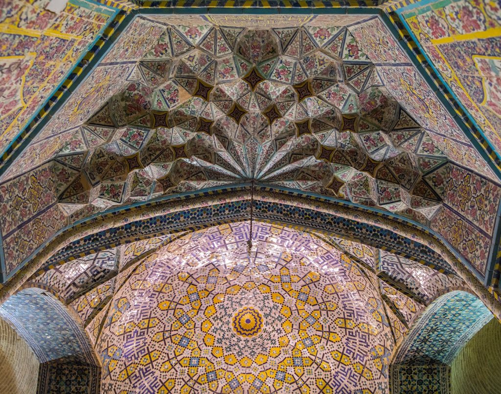مسجد وکیل در شهر شیراز، شاهکار اصیل معماری ایرانی