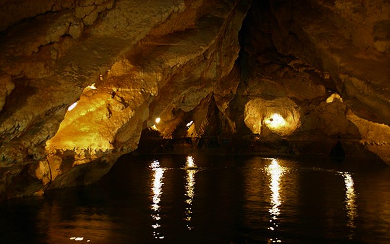 غار قوری قلعه در حوالی شهر کرمانشاه