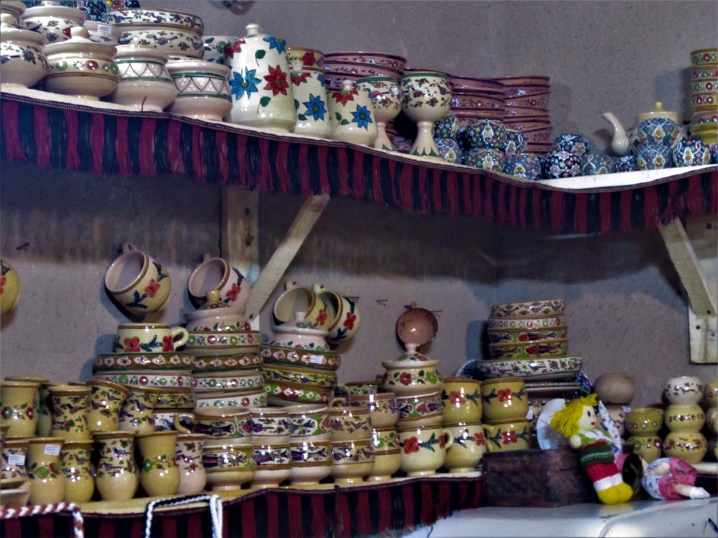 نمونه‌هایی از سوغات روستای تاریخی و ییلاقی کنگ