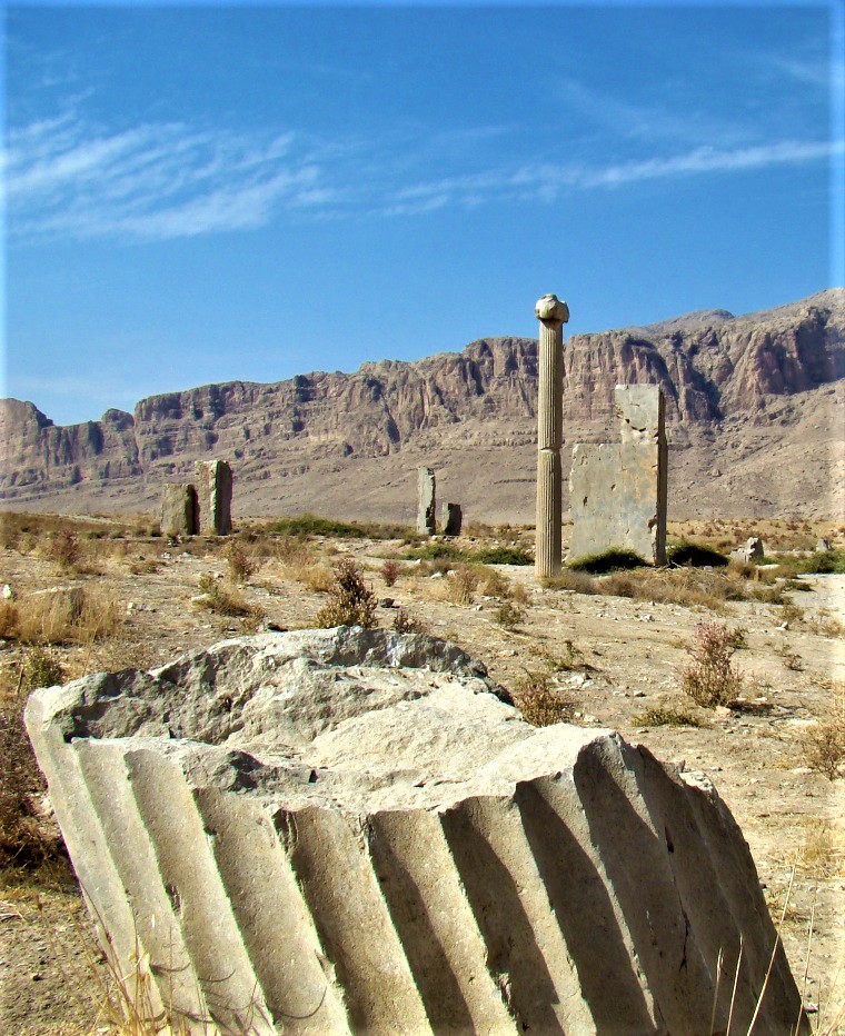 تخت طاووس یا شهر باستانی استخر در حوالی شهر شیراز؛ جاذبه‌ای باستانی و ارزشمند