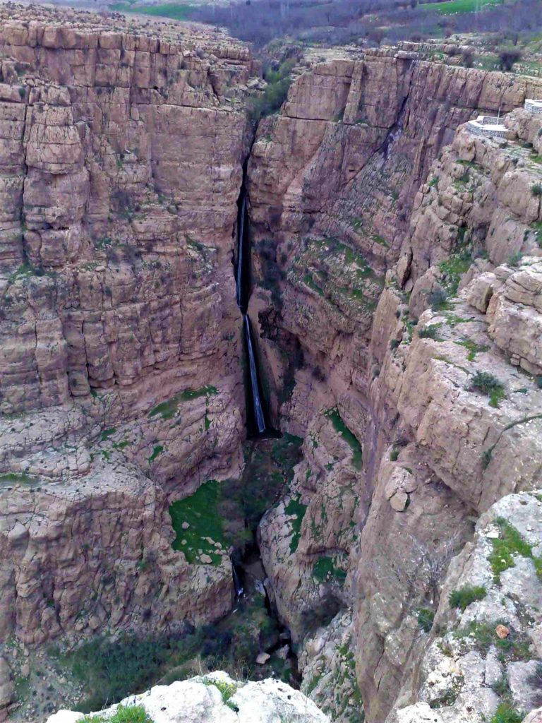 آبشار پیران در حوالی شهر کرمانشاه بلندترین ابشار ایران زمین