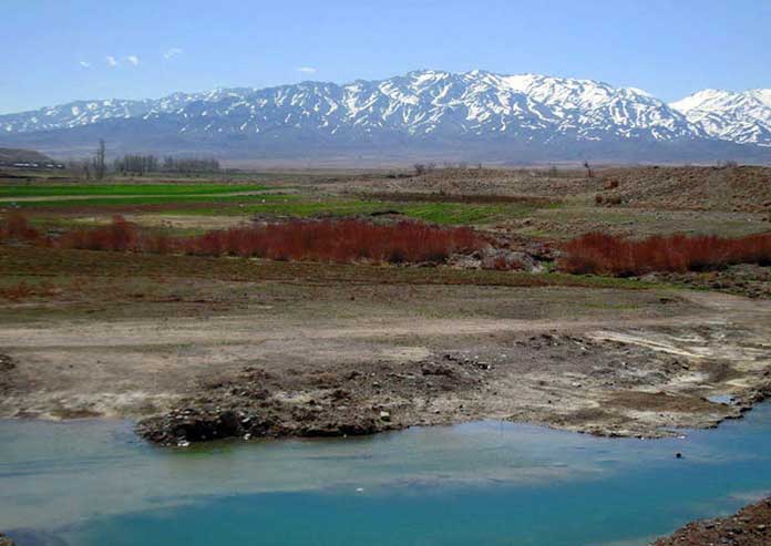 چشمه آبگرم لاله زار