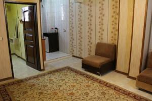 واحد 3 نفره  دارای پارکینگ