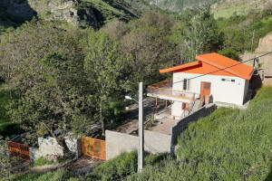 بوم‌گردی 3 خوابه روستایی دارای پارکینگ