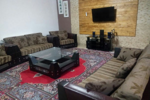 ویلا 2 خوابه  دارای استخر و پارکینگ