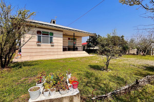 ویلا 3 خوابه روستایی دارای پارکینگ