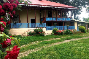 ویلا 3 خوابه  دارای پارکینگ