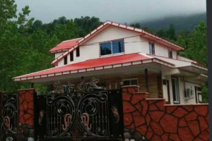 ویلا 3 خوابه جنگلی دارای پارکینگ