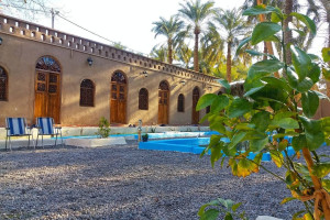 بوم‌گردی 6 خوابه  دارای پارکینگ