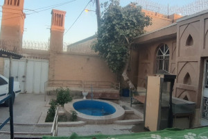 سوئیت 5 خوابه  دارای پارکینگ