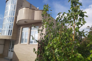 ویلا 2 خوابه  دارای پارکینگ