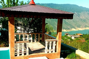 ویلا 2 خوابه روستایی دارای پارکینگ