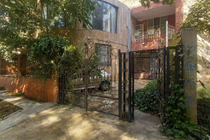 ویلا 1 خوابه ساحلی دارای استخر و پارکینگ