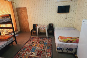 بوم‌گردی 5 نفره دارای پارکینگ