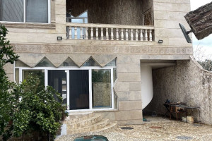 ویلا 2 خوابه ساحلی دارای استخر و پارکینگ