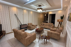 سوئیت 2 خوابه  دارای پارکینگ